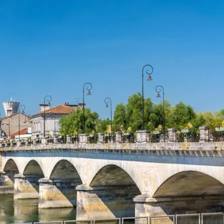 Le Mas, Maison De Maitre, Cognac Дом отдыха *