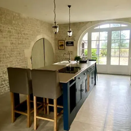 Сasa de vacaciones Maison Le Mas, Verrieres, Cognac *