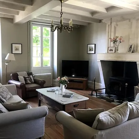 Maison Le Mas, Verrieres, Cognac *