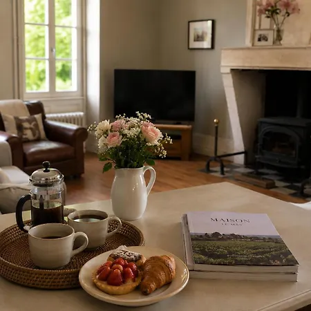 Maison Le Mas, Verrieres, Cognac *
